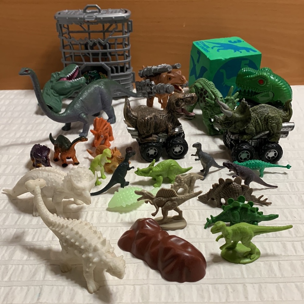 Dino-Bundle - Mixed Lot of Small Dinosaur Toys